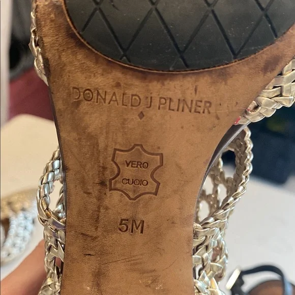⚡️3 for $15⚡️ bundle of Donald J. Pliner Black and Gold Heels size 5-Preloved - Picture 11 of 16